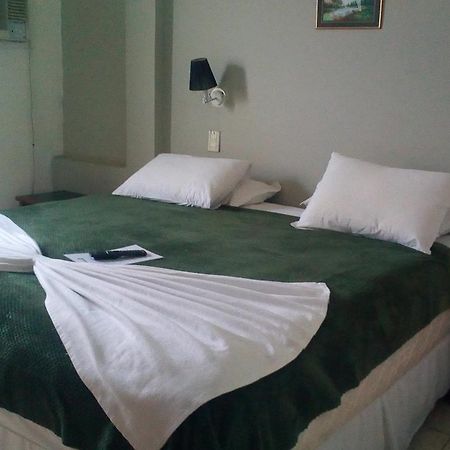 Nuevo Hotel Misiones 푸에르토이과수 외부 사진