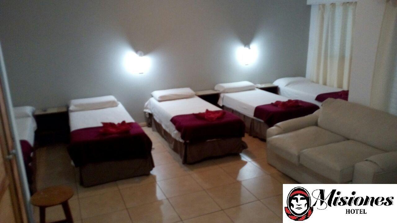 Nuevo Hotel Misiones 푸에르토이과수 외부 사진