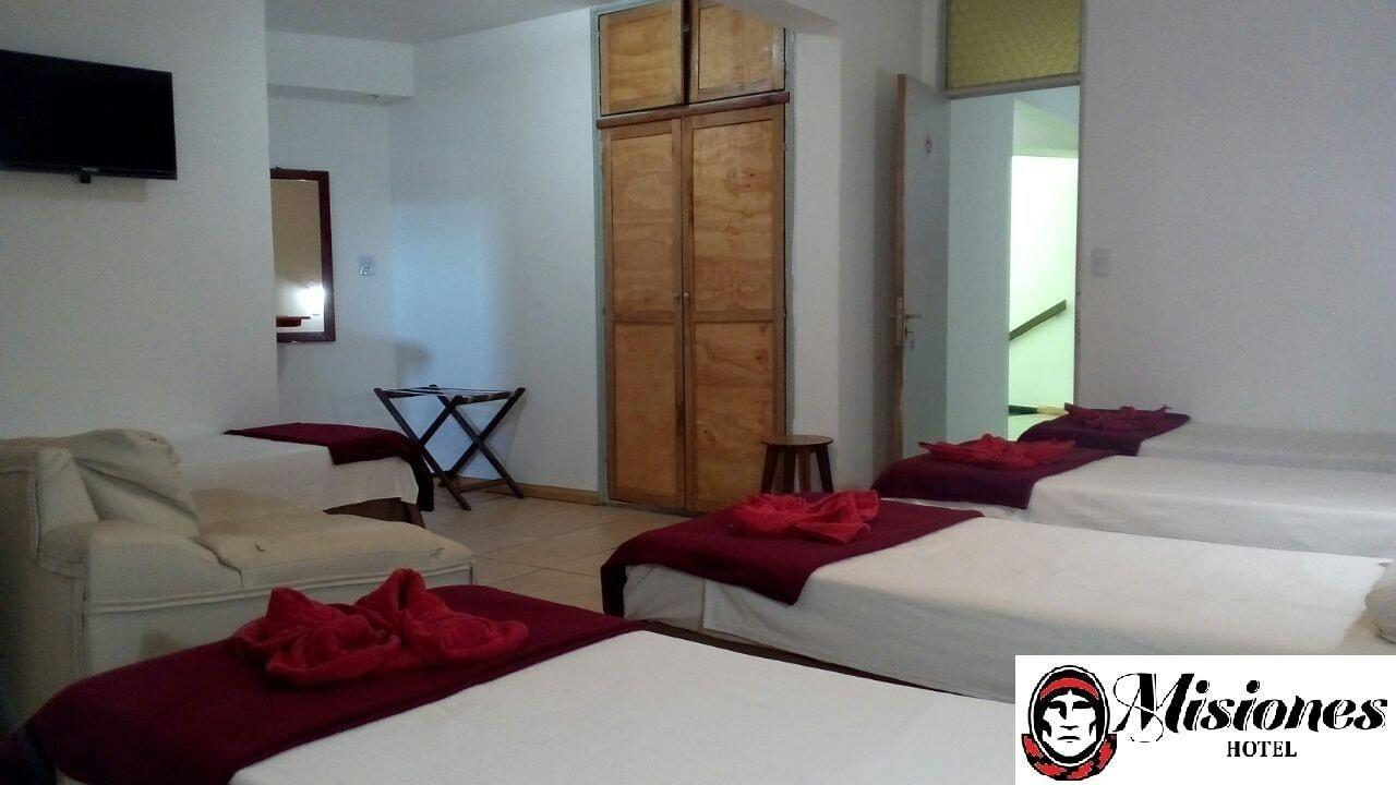 Nuevo Hotel Misiones 푸에르토이과수 외부 사진