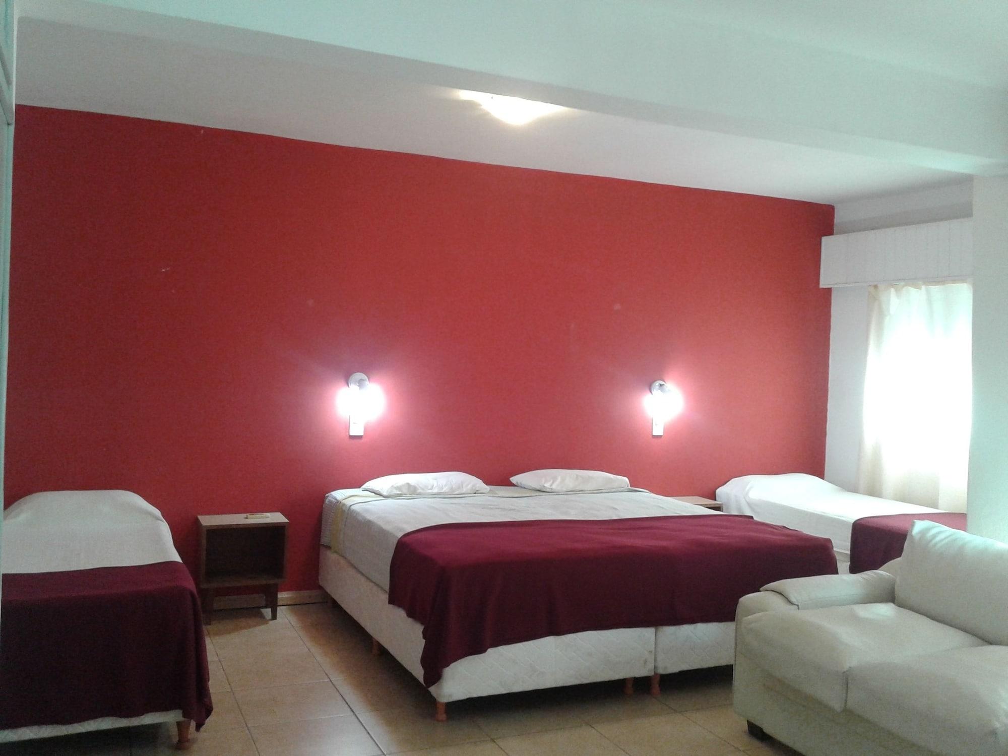 Nuevo Hotel Misiones 푸에르토이과수 외부 사진