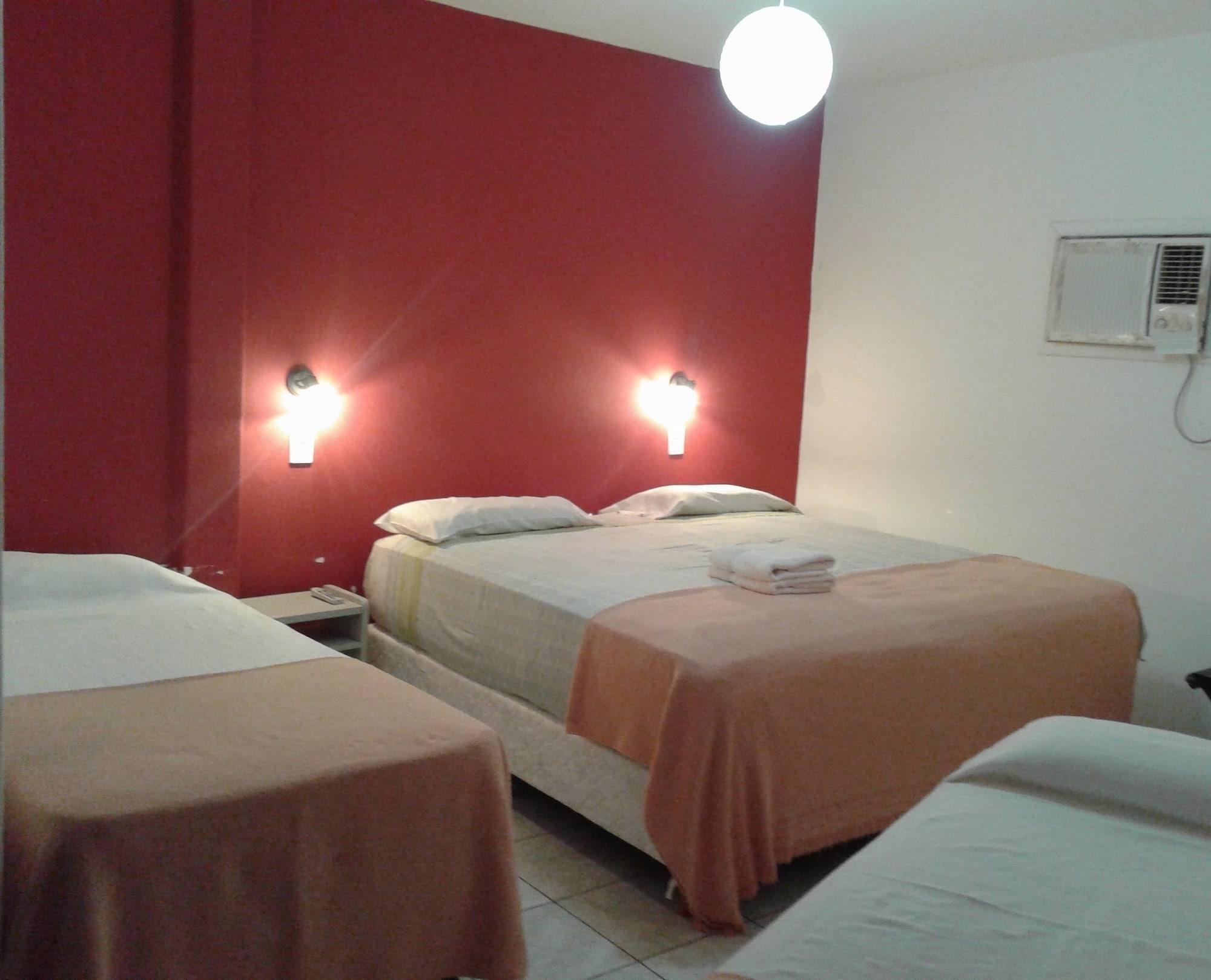 Nuevo Hotel Misiones 푸에르토이과수 외부 사진