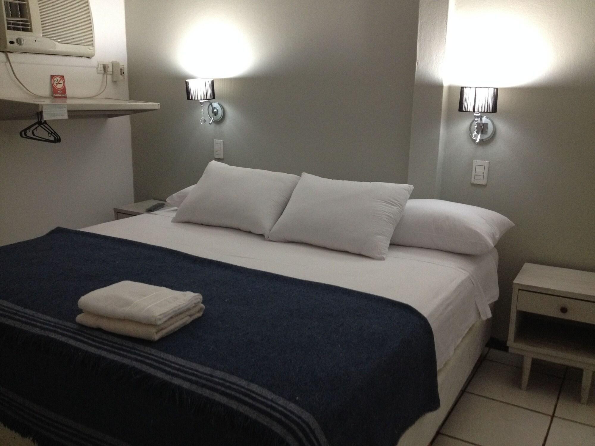 Nuevo Hotel Misiones 푸에르토이과수 외부 사진