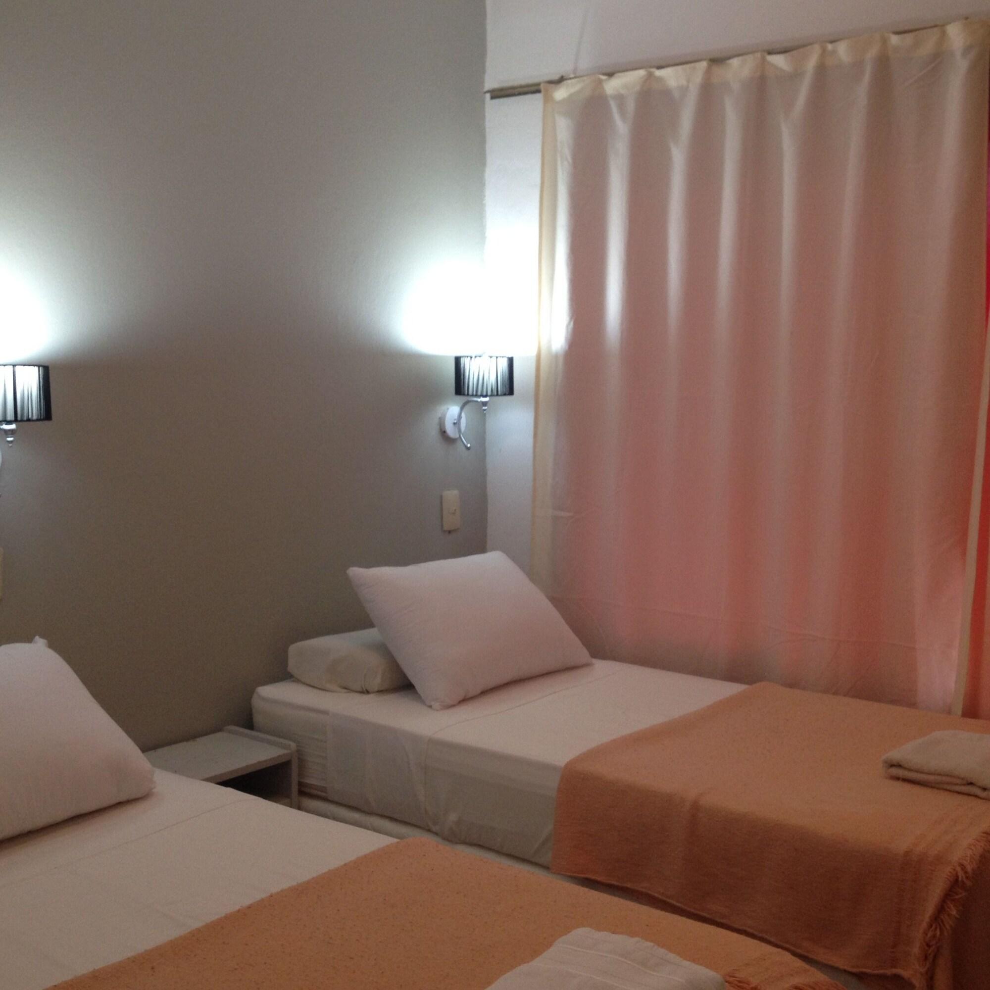 Nuevo Hotel Misiones 푸에르토이과수 외부 사진