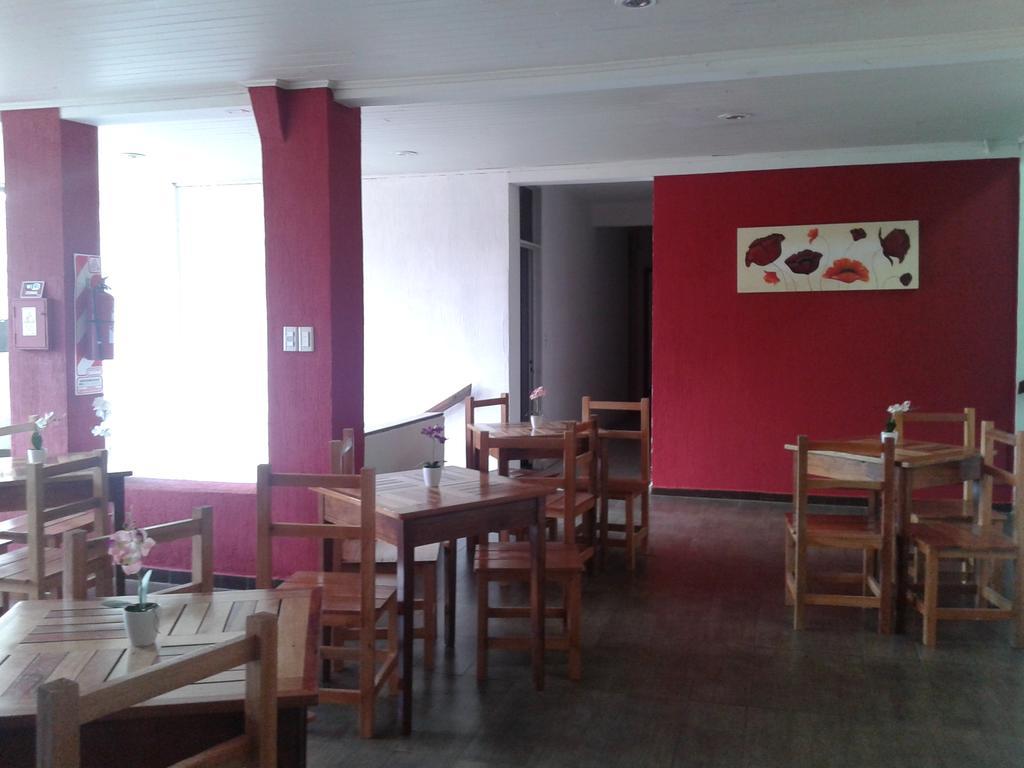 Nuevo Hotel Misiones 푸에르토이과수 외부 사진