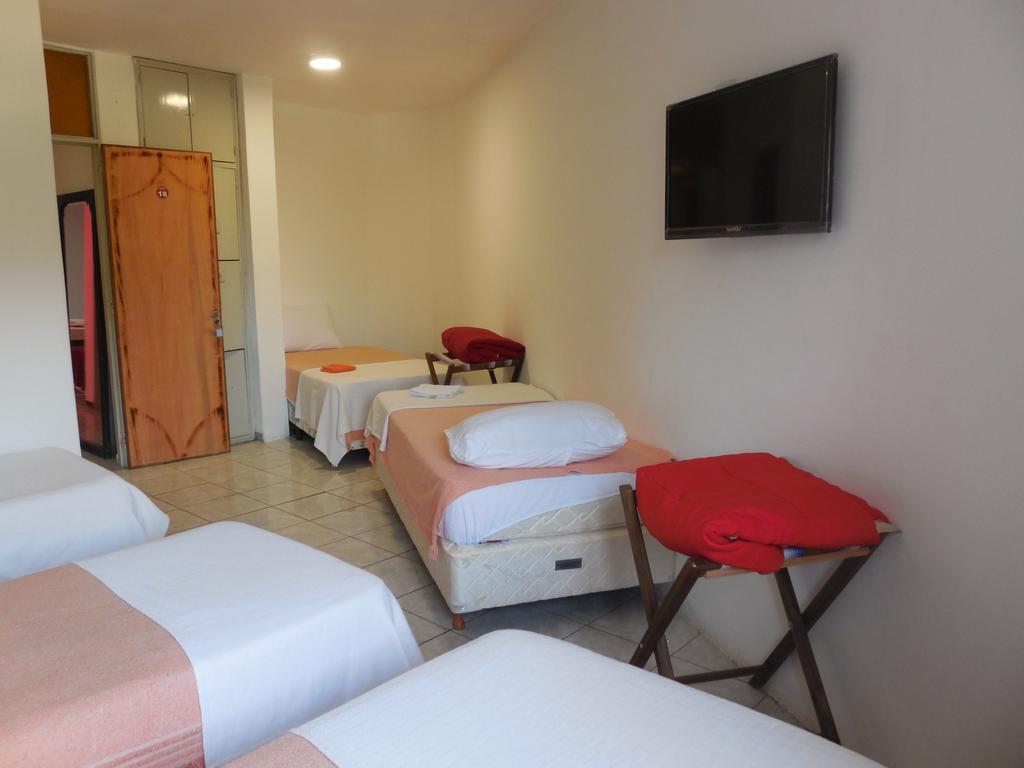 Nuevo Hotel Misiones 푸에르토이과수 외부 사진