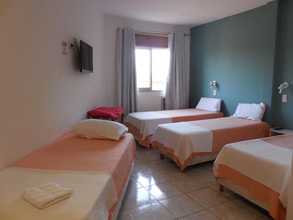 Nuevo Hotel Misiones 푸에르토이과수 외부 사진