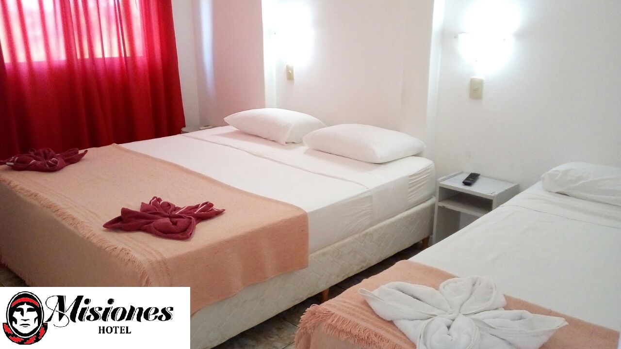 Nuevo Hotel Misiones 푸에르토이과수 외부 사진