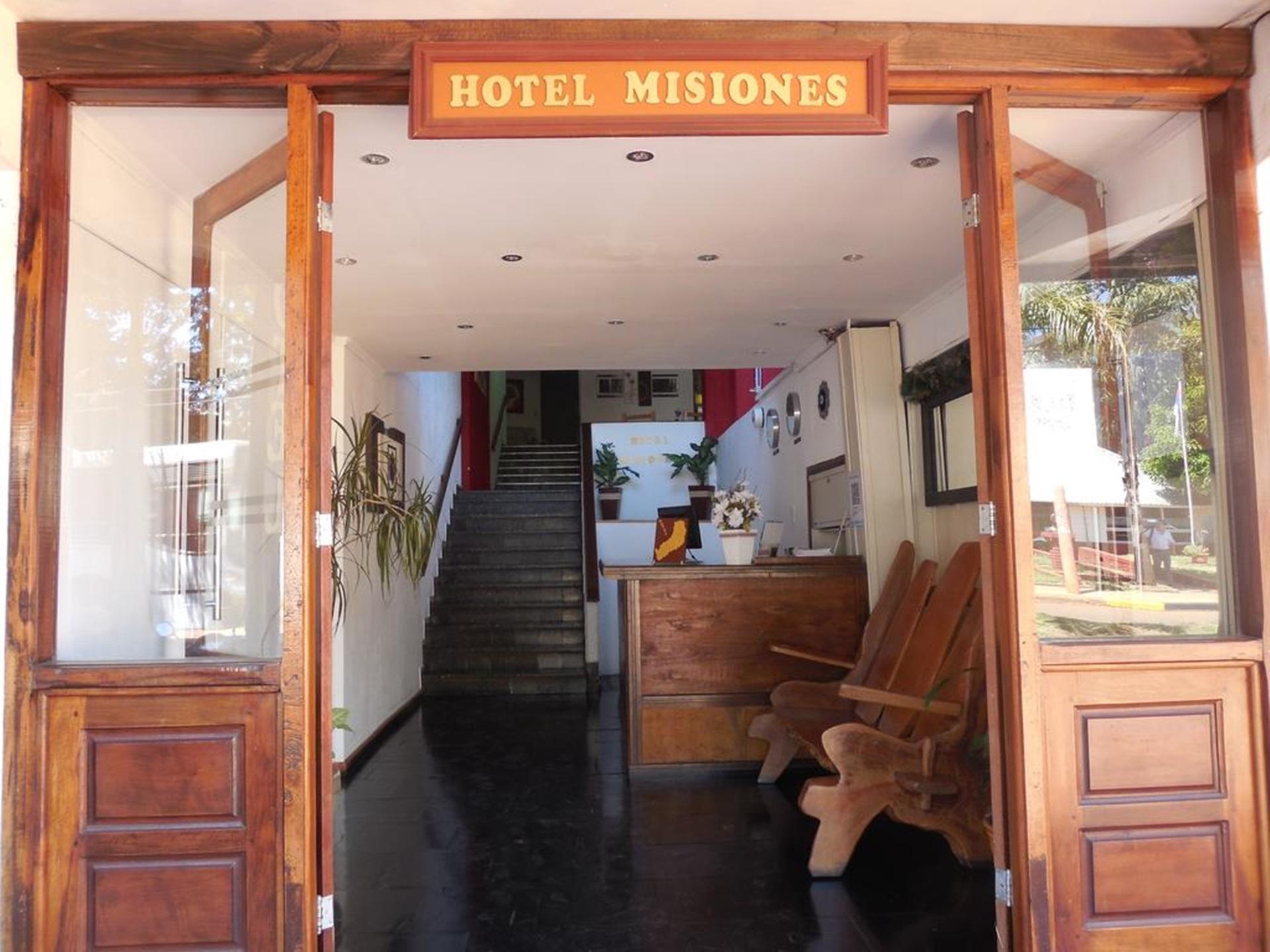 Nuevo Hotel Misiones 푸에르토이과수 외부 사진