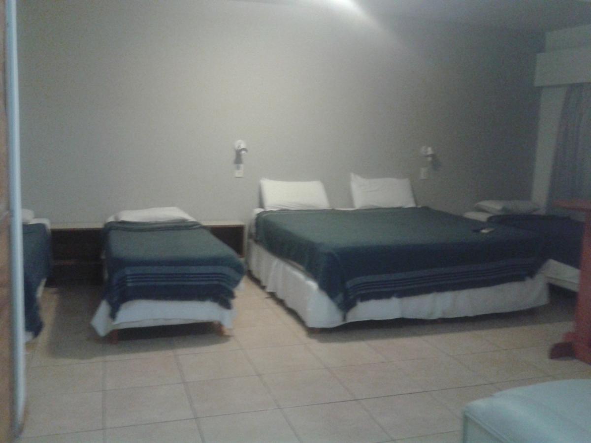 Nuevo Hotel Misiones 푸에르토이과수 외부 사진
