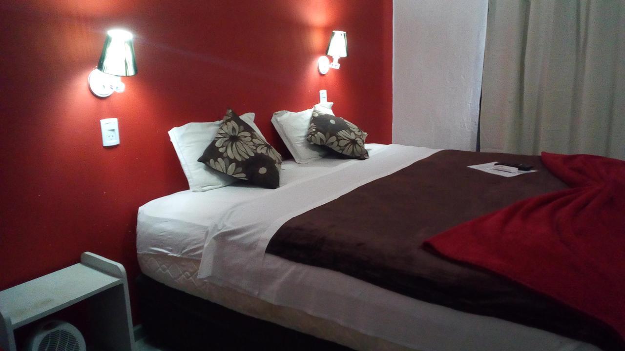 Nuevo Hotel Misiones 푸에르토이과수 외부 사진