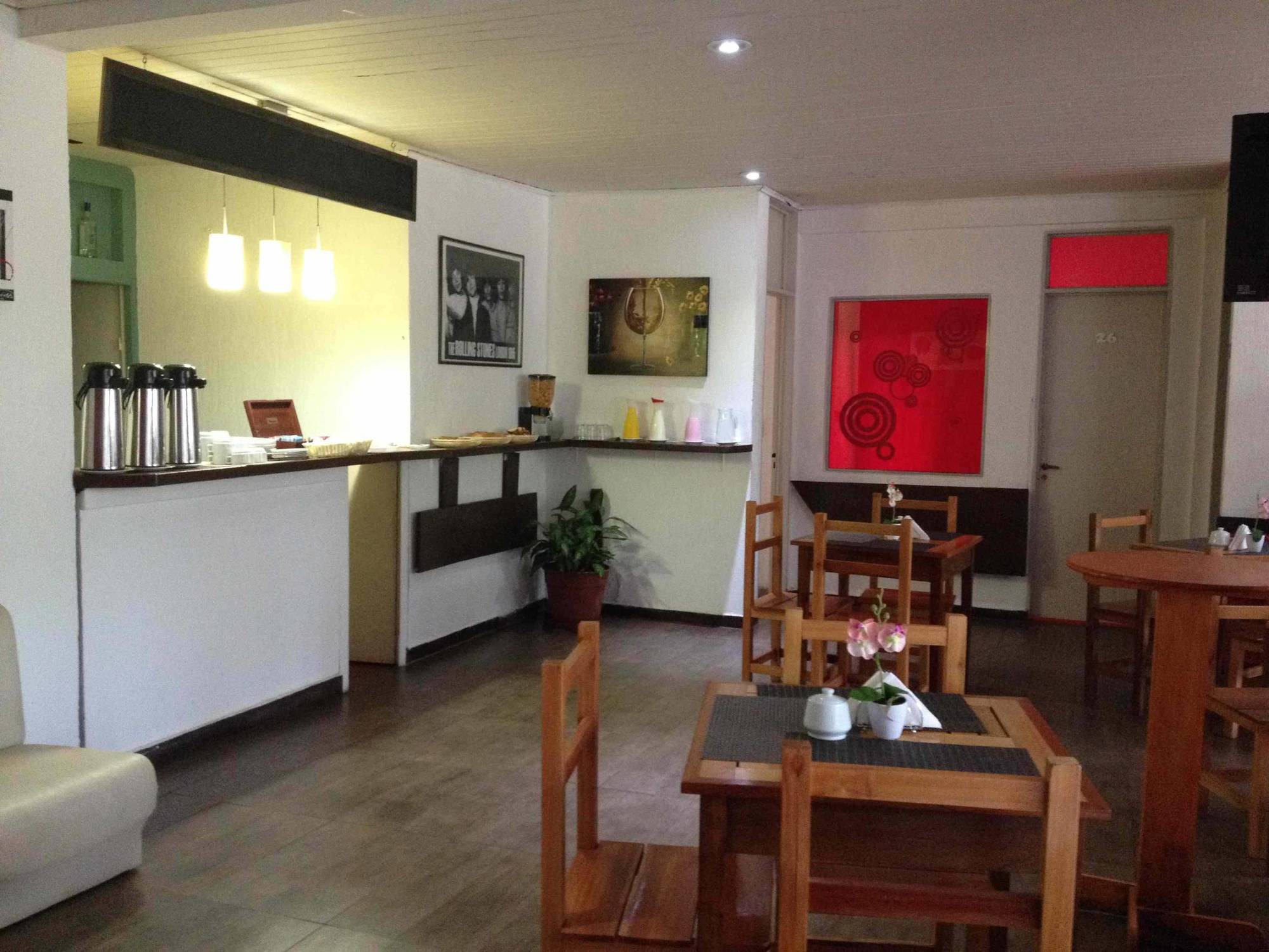 Nuevo Hotel Misiones 푸에르토이과수 외부 사진
