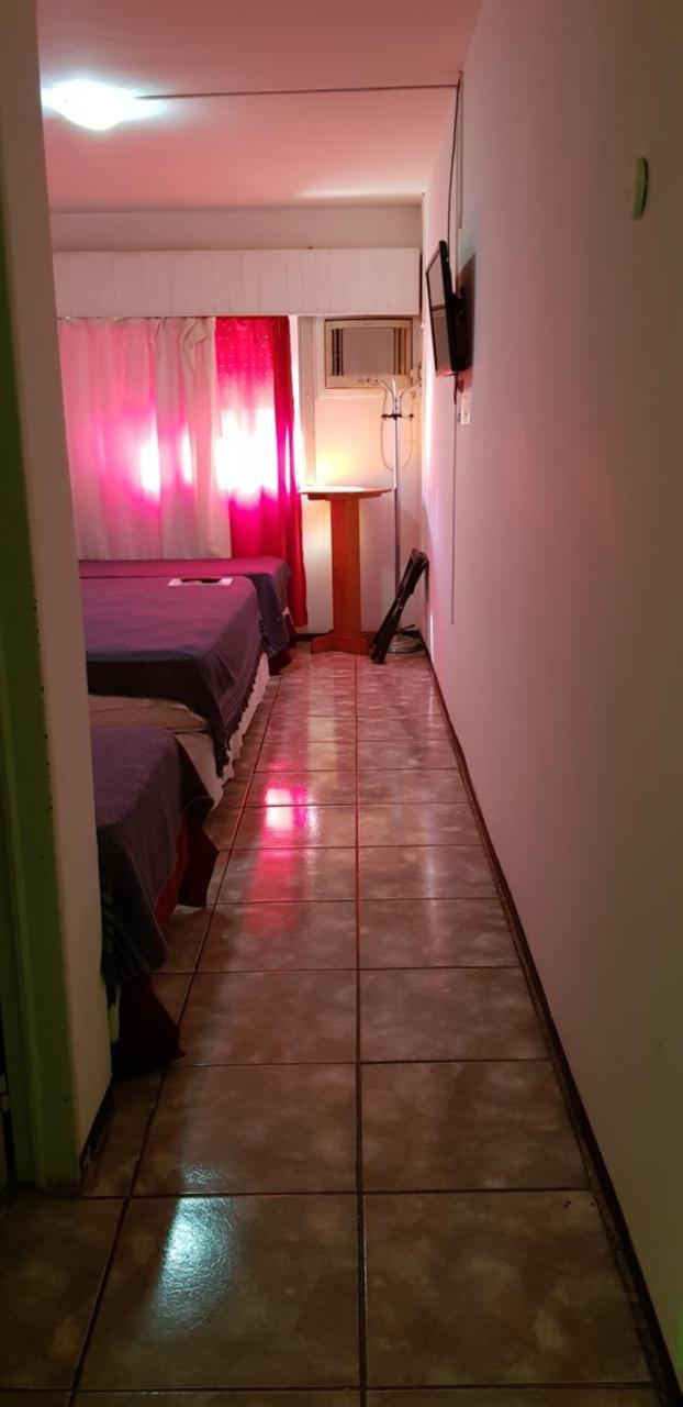 Nuevo Hotel Misiones 푸에르토이과수 외부 사진